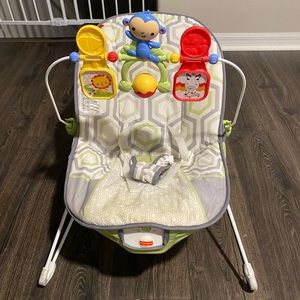 Fisher-Price Baby Bouncer - Geo Meadow, Infant Soothing and Play Seat